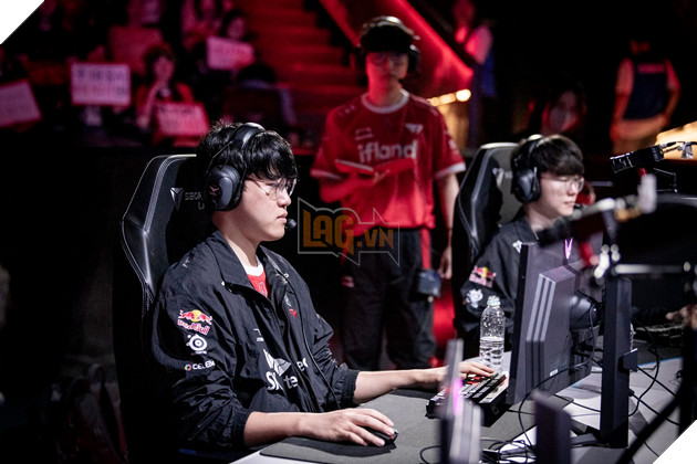 LMHT: Người hâm mộ lo ngại cả Faker và Gumayusi sẽ phải thạm dừng thi đấu vì sức khỏe