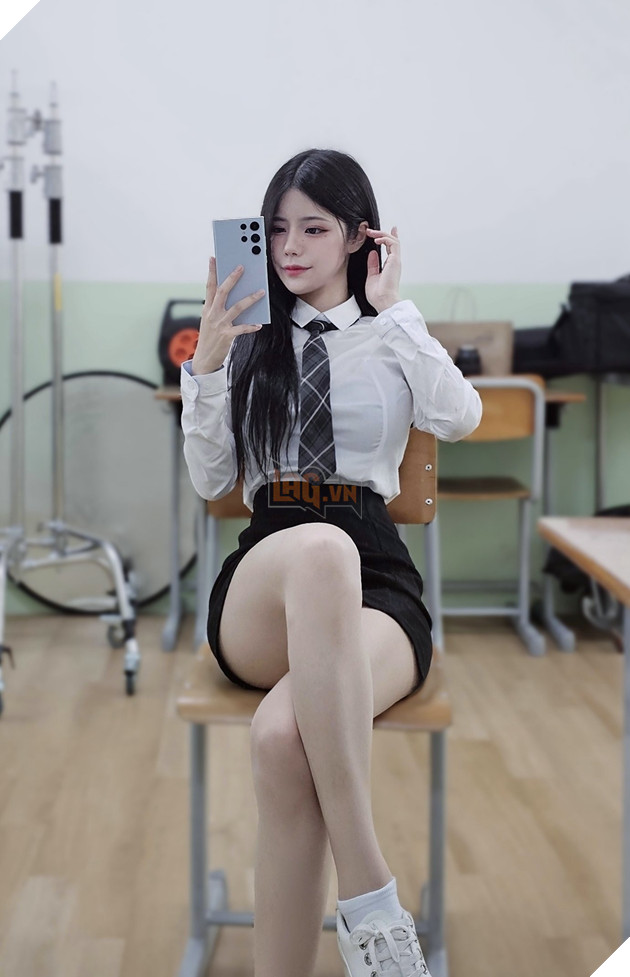 coser biya lộ mặt