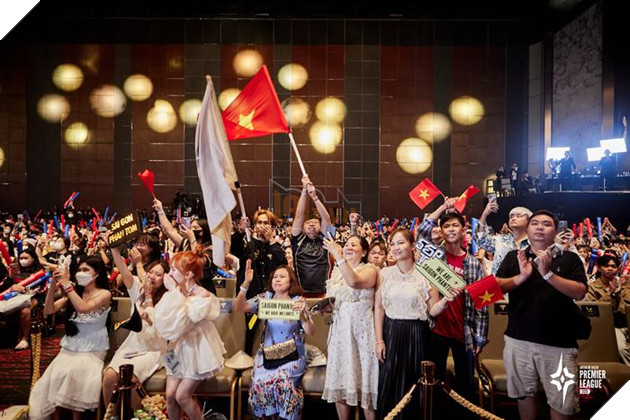 APL 2023: Hình ảnh Saigon Phantom bước lên đỉnh vinh quang tại thánh địa ICONSIAM 6