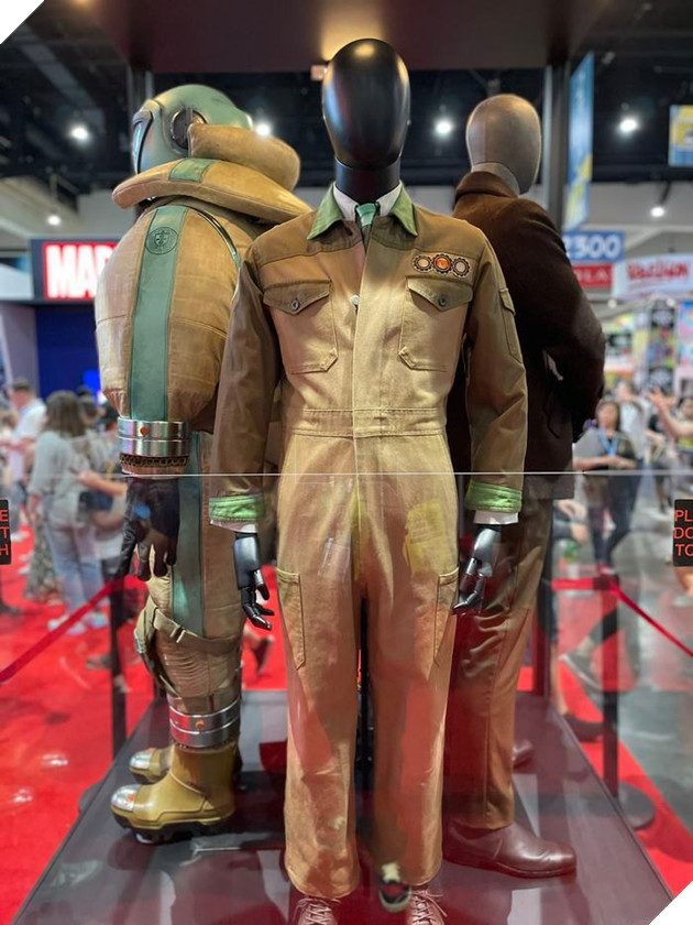 Loạt ảnh tại San Diego Comic-Con hé lộ những trang phục mới cho Sylvie trong Loki Mùa 2 3