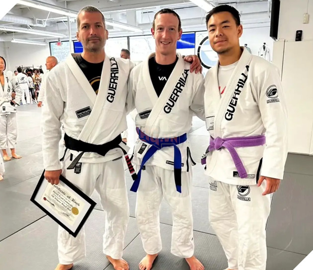  Buồn của Elon Musk , Mark Zuckerberg vừa được thăng hạng đai xanh Jiu-jitsu 2