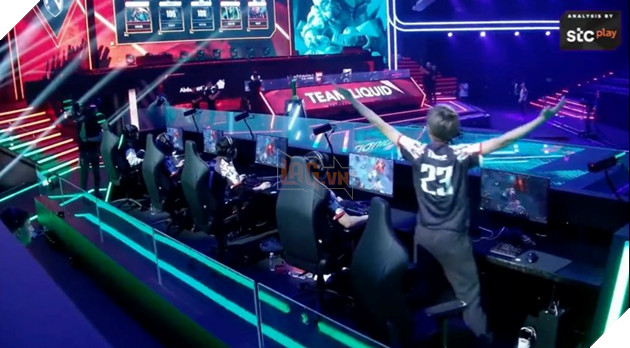 Tuyển thủ DOTA 2 ăn mừng sớm để rồi bị lội ngược dòng một cách không thể nào muối mặt hơn 3