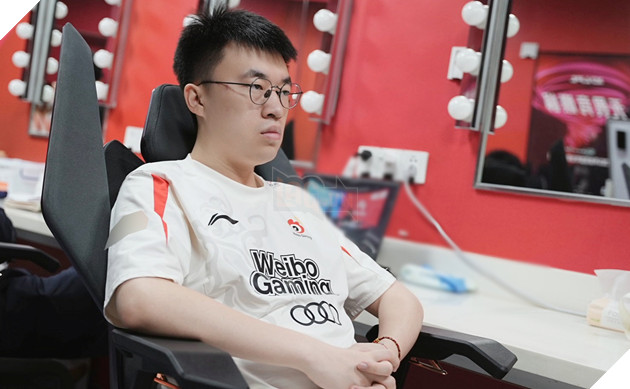 LMHT: MC nổi tiếng lên tiếng tâng bốc Xiaohu và dìm Faker khiến cộng đồng dậy sóng