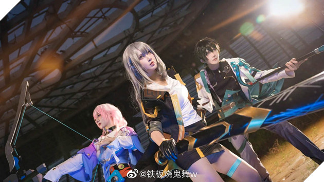 Honkai Star Rail: Chiêm ngưỡng bộ cosplay Nhà Khai Phá đẹp và gợi cảm không thua gì bản gốc 13