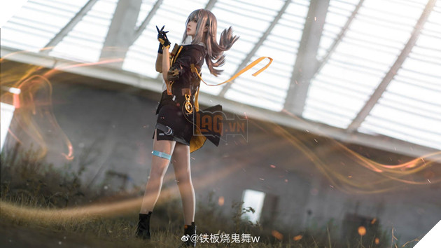 Honkai Star Rail: Chiêm ngưỡng bộ cosplay Nhà Khai Phá đẹp và gợi cảm không thua gì bản gốc 15