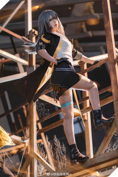 Honkai Star Rail: Chiêm ngưỡng bộ cosplay Nhà Khai Phá đẹp và gợi cảm không thua gì bản gốc 4