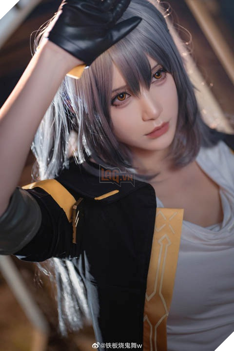 Honkai Star Rail: Chiêm ngưỡng bộ cosplay Nhà Khai Phá đẹp và gợi cảm không thua gì bản gốc 8