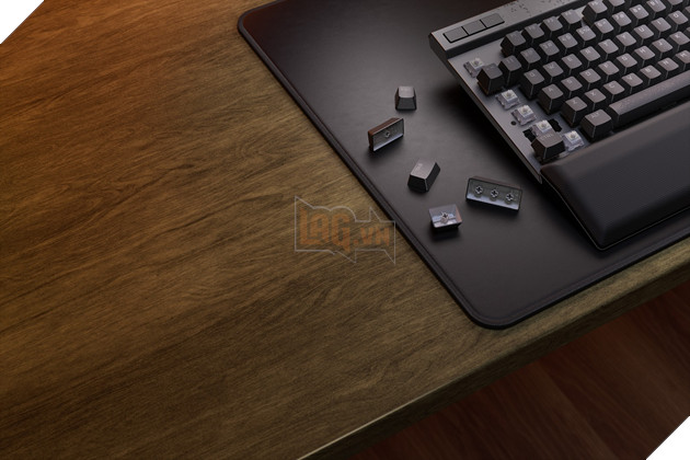 CORSAIR chính thức mở bán bàn phím K70 MAX và tai nghe HS80 MAX