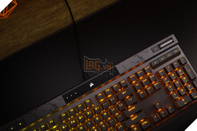 CORSAIR chính thức mở bán bàn phím K70 MAX và tai nghe HS80 MAX