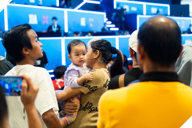 Bầu không khí bùng nổ tại Sunway Velocity Mall với Vòng Finals giải đấu 2023 PMSL SEA Fall 24