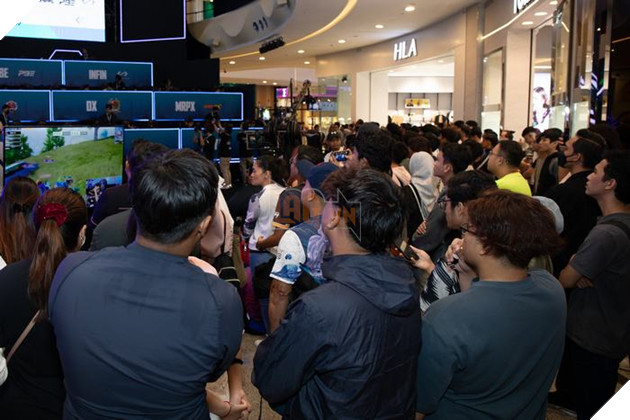 Bầu không khí bùng nổ tại Sunway Velocity Mall với Vòng Finals giải đấu 2023 PMSL SEA Fall 15