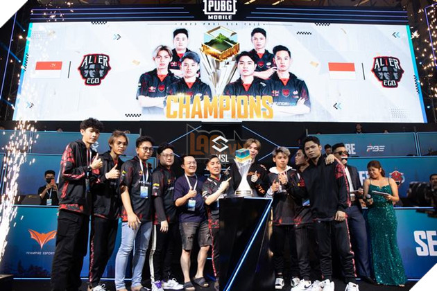 Nhìn lại những hình ảnh sôi nổi trong ngày thi đấu Chung kết cuối cùng giải 2023 PMSL SEA Fall 8