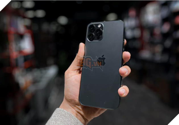 iPhone 14 Pro Max là mẫu điện thoại bán chạy nhất trong nửa đầu năm 2023