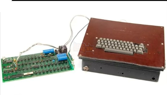Chiếc PC đầu tiên do Steve Jobs tạo ra đã được bán với mức giá siêu khủng