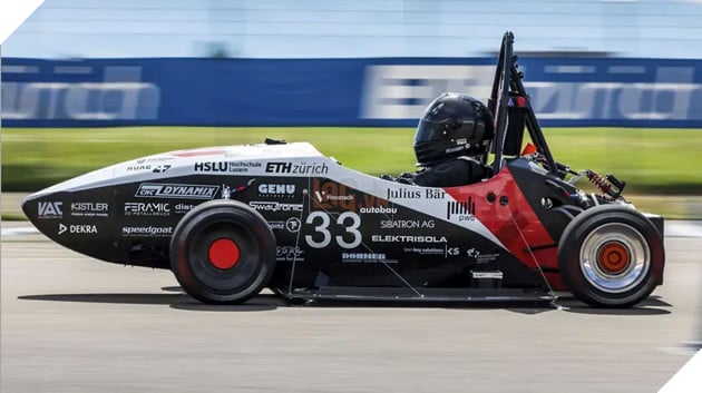 Xe đua điện tăng tốc 0 - 100km chưa đầy 1 giây, lập kỷ lục thế giới mới