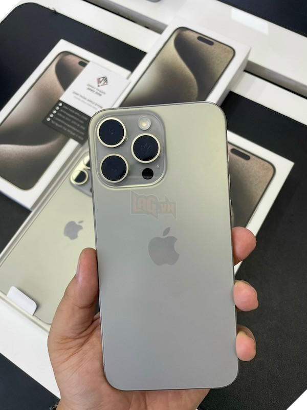 Review iPhone 15 Pro Max Titanium đầu tiên ở Việt Nam có giá lên đến 70 triệu đồng
