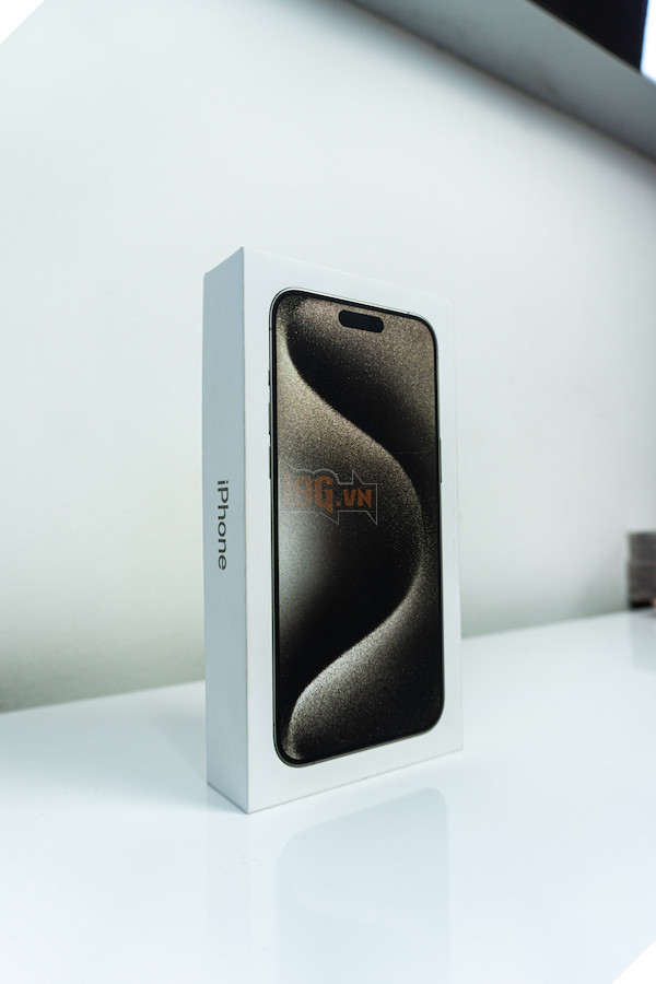 Review iPhone 15 Pro Max Titanium đầu tiên ở Việt Nam có giá lên đến 70 triệu đồng