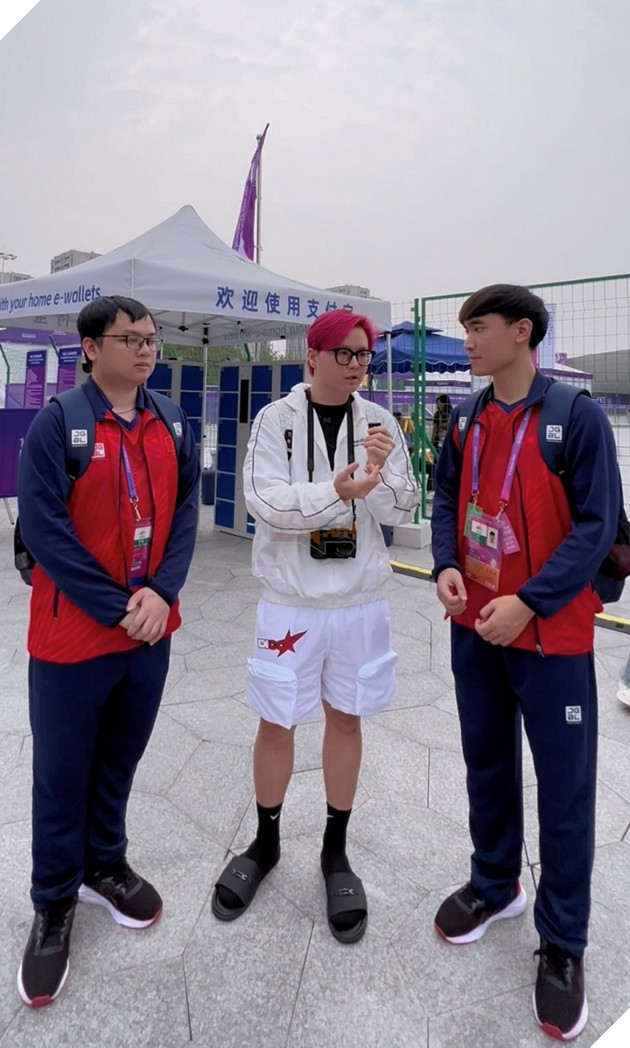 Asian Games: Gặp gỡ hội hâm mộ LMHT Việt Nam cổ vũ tinh thần đội tuyển quốc gia 5