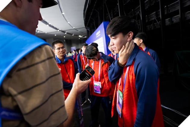 Asian Games: Các thành viên đội tuyển LMHT Việt Nam xốc lại tinh thần cho CKTG 9