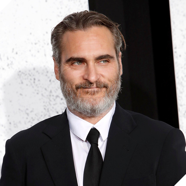 Đạo diễn Todd Phillips tiết lộ hình ảnh mới của Joaquin Phoenix trong Joker: Folie à Deux Joaquin_Phoenix_2023_XKYH