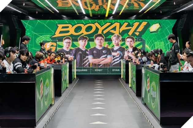 Chung kết Yomost VFL Summer 2023: Cuộc đua khốc liệt cả về thể lực lẫn trí lực của 12 đội tuyển Free Fire 4