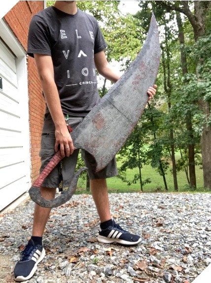 Game thủ Elden Ring tạo ra hẳn một thanh Butchering Knife ngoài đời thực