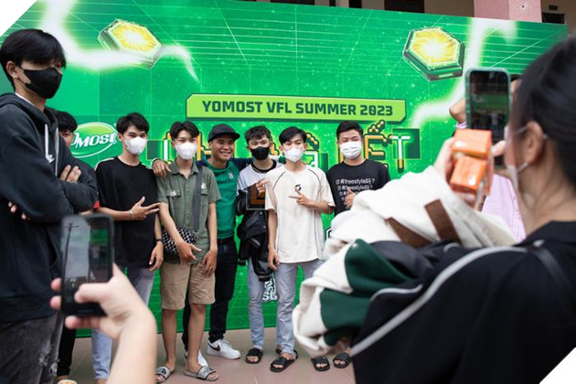 Toàn cảnh ngày thi đấu thứ ba Chung kết Yomost VFL Summer 2023 - chế độ Sinh Tồn 11