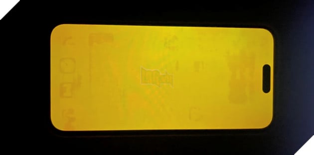 Loạt iPhone 15 Pro Max bị lỗi "cháy màn hình" nghiêm trọng 