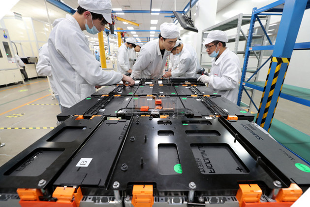 Trung Quốc thắt chặt kiểm soát xuất khẩu than chì, nguyên liệu quan trọng sản xuất pin EV