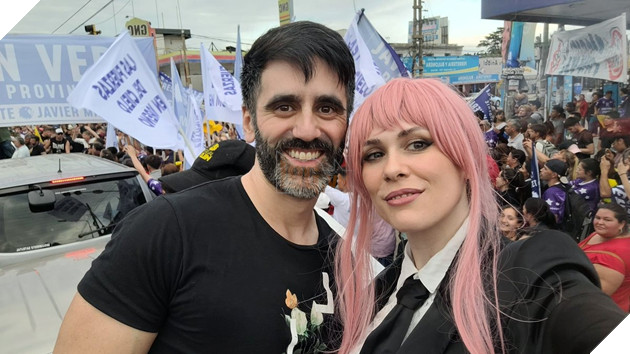 Ứng cử viên tổng thống Argentina bất ngờ hứa sẽ cosplay Makima nếu đắc cử