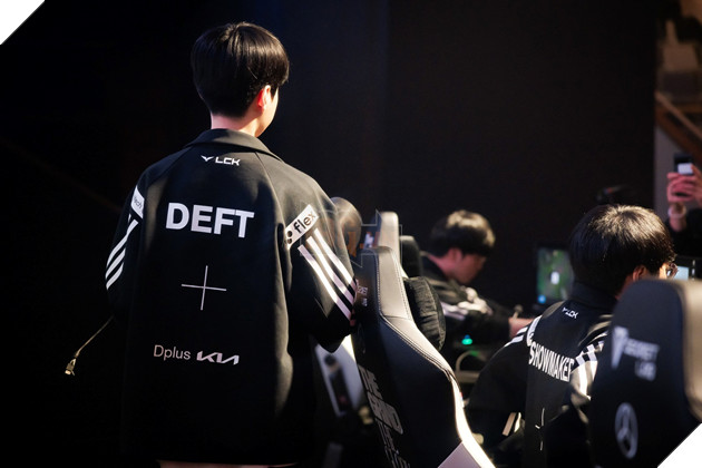 LMHT: Deft bị xem là mắt xích yếu nhất trong trận đấu sống còn với KT tại Vòng Swiss CKTG 2023 3