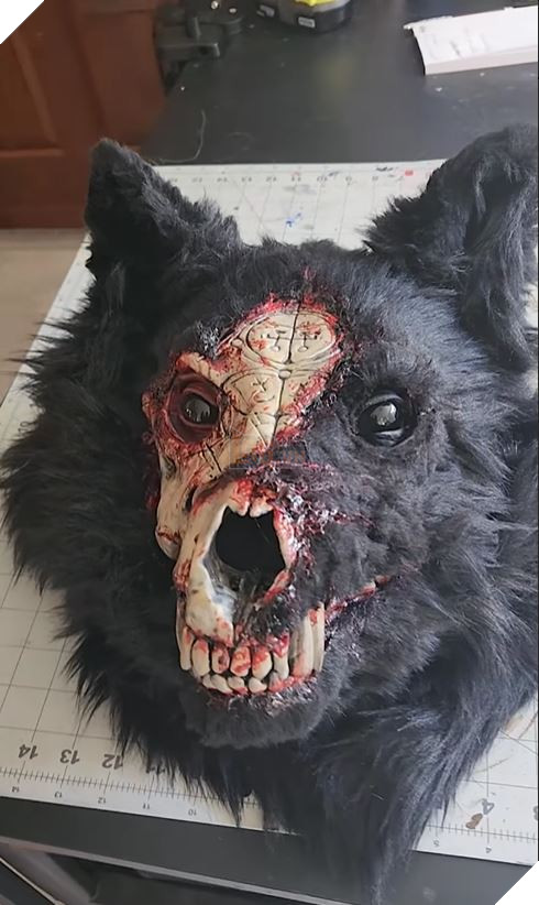 Fan Diablo 4 chế tạo chiếc mặt nạ Mephisto bản Wolf kích thước 1:1 nhân dịp Halloween 2