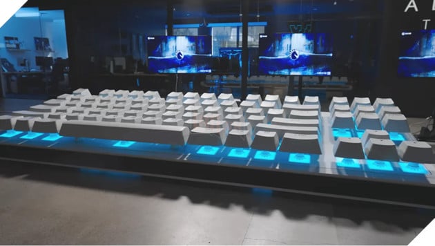 Alienware chế tạo chuột và bàn phím cơ kích thước khủng, chỉ để chơi DOTA 2