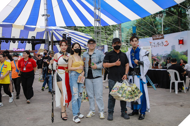 Đại hội Offline Thiên Long Hoàn Mỹ Festival - Cuộc gặp gỡ đầy ấn tượng của 1.000 game thủ H_nh_3_GRFZ