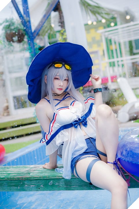 Arknights: Chiêm ngưỡng bộ ảnh cosplay của Skadi trong trang phục Coral Coast chuẩn không cần chỉnh