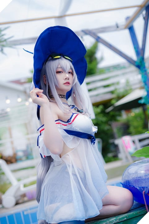 Arknights: Chiêm ngưỡng bộ ảnh cosplay của Skadi trong trang phục Coral Coast chuẩn không cần chỉnh 2