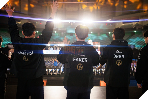 LMHT: BLV nổi tiếng chia có chia sẻ đau lòng về tương lai của đội hình T1 hiện tại 2