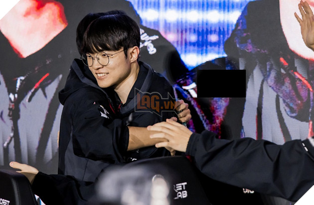 LMHT: Faker múa Azir quá hay đến mức đối thủ cũng phải dành lời ngợi nghe trong nước mắt