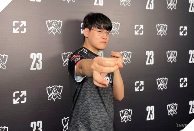 LMHT: Gumayusi tự tin bản thân vẫn còn bài tẩy để sử dụng tại Chung kết của CKTG 2023