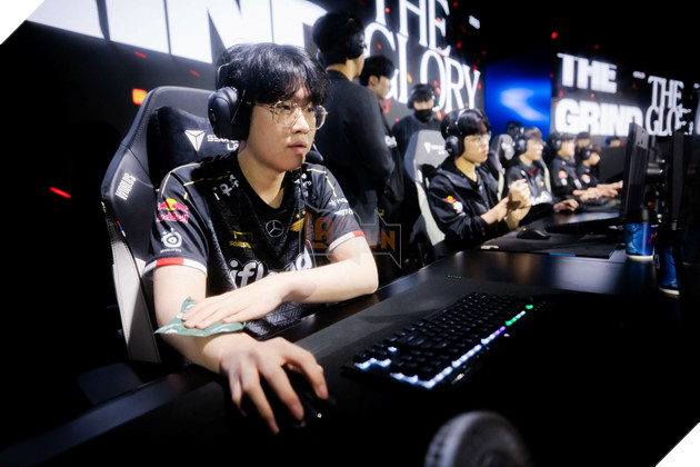 LMHT: Bất ngờ câu chuyện KT không được phép đấu tập với T1 tại CKTG 2023