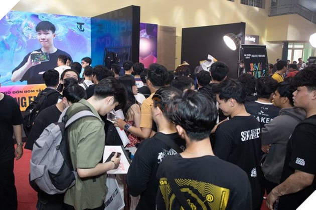 Viewing Party CKTG 2023 tại Hồ Chí Minh: Ngày hội Off Fan T1 Liên Minh Huyền Thoại Việt Nam
