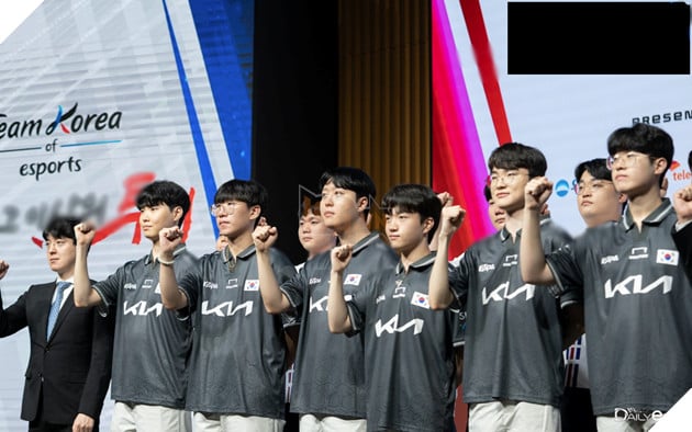 LMHT: HLV kkOma comeback T1, tin đồn Xạ thủ hot nhất LEC gia nhập T1 Academy?