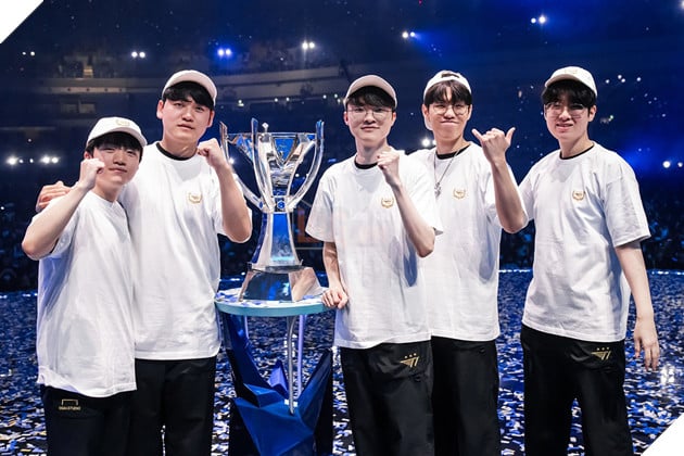 LMHT: T1 thành công giữ chân toàn bộ tuyển thủ Vô địch CKTG 2023 trong sự vui mừng của fan
