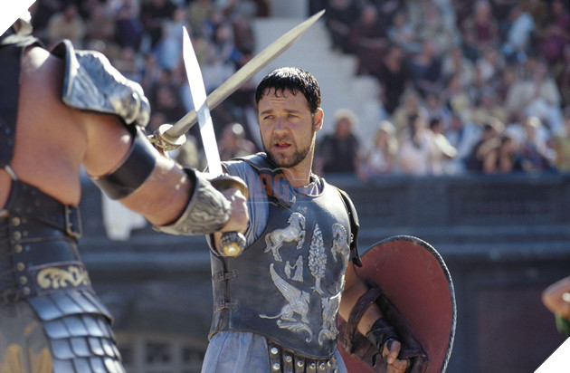 Đạo diễn Ridley Scott chia sẻ về nhân vật của Denzel Washington trong Gladiator 2 Russell-Crowe-Gladiator_IZLS