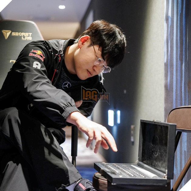 LMHT: Gumayusi hé lộ nguyên do quyết định tái ký với T1