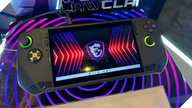 CES24: MSI ra mắt handheld PC đầu tiên trang bị chip Intel