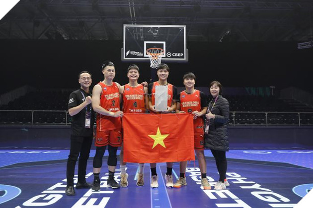 Đại diện Việt Nam vượt qua Venezula, đoạt chức vô địch Phygital Basketball tại Thế vận hội của Tương lai 18