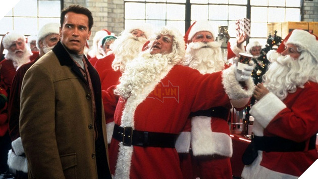 Arnold Schwarzenegger Quay Lại Trong Câu Chuyện Về Ông Già Noel Cùng Với Alan Ritchson 3