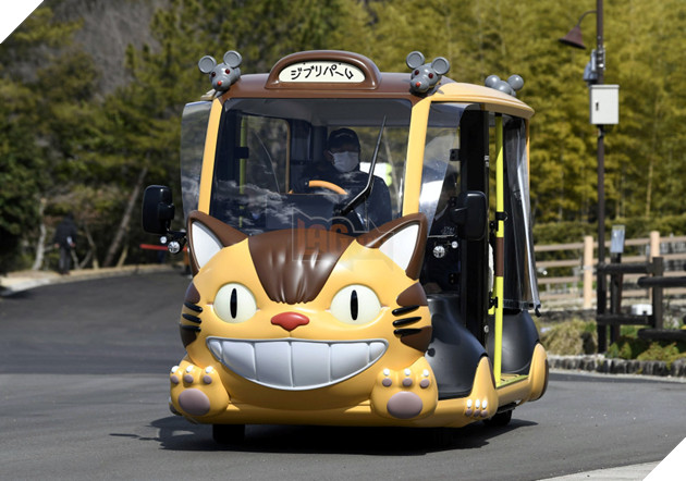 Xe buýt Cat Bus huyền thoại từ nhà Ghibli xuất hiện tại công viên Nhật Bản! 3