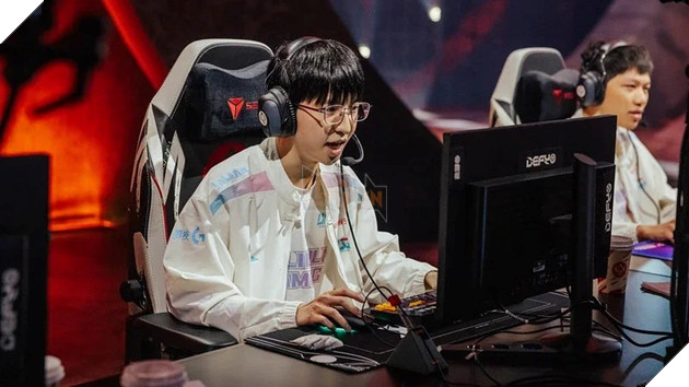 LMHT: BLG Elk Mở Livestream, Yêu Cầu Người Hâm Mộ Chỉ Trích Mình Sau Thất Bại Tại MSI 2024